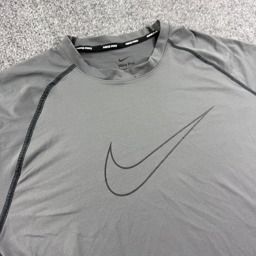 Nike Pro Dri-FIT Shirt XL Gray Slim Fit Short Sleeve Swoosh Mens